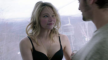 Actress - Haley Bennett: Movie - Deep Powder